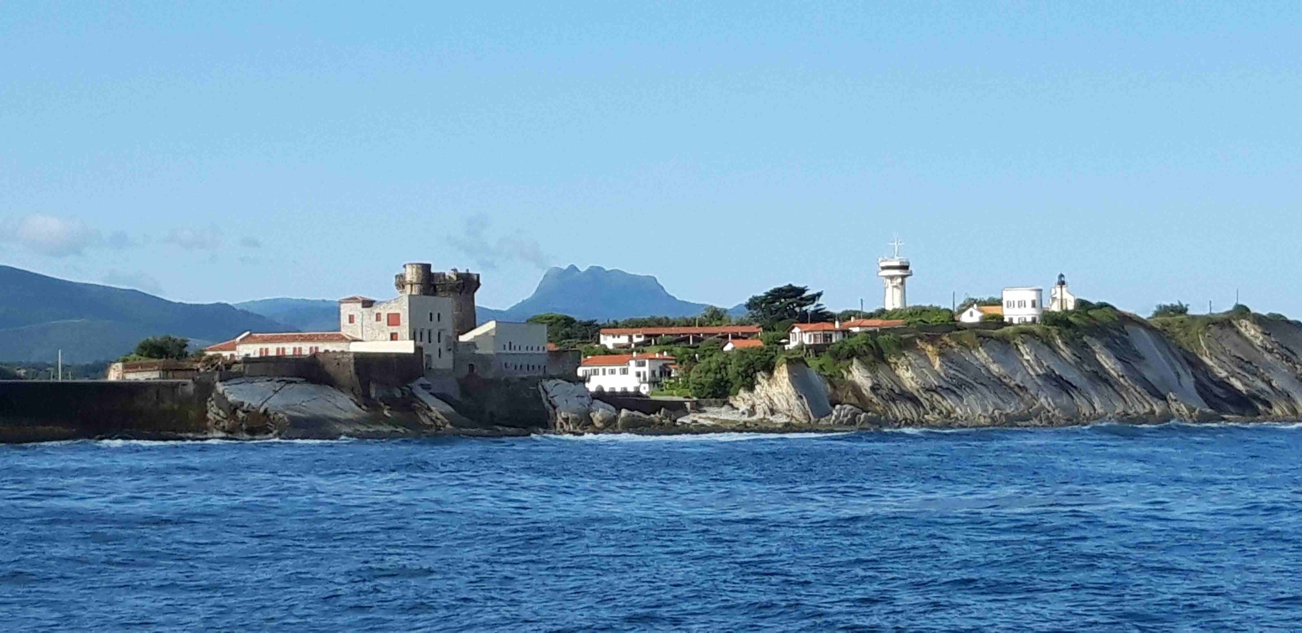 Baie_Saint_Jean_de_Luz_a